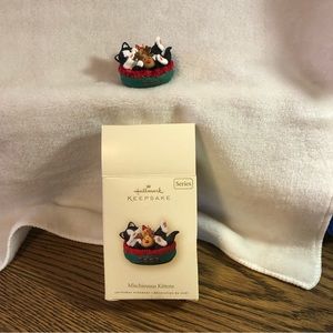 Hallmark Mischievous Kittens series number 9 with reindeer slipper and cat bed